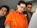 mabes-polri-serahkan-hartawan-aluwi-ke-kejagung_20160422_181704.jpg