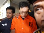 mabes-polri-serahkan-hartawan-aluwi-ke-kejagung_20160422_182002.jpg