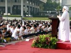 mabes-tni-gelar-sholat-idul-adha-1437-h_20160913_122053.jpg