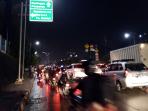 macet-parah_20150321_000659.jpg