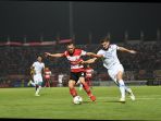 madura-united-kalahkan-persib-bandung_20191006_181356.jpg