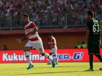 madura-united-melaju-ke-babak-semi-final-piala-indonesia_20190627_203607.jpg