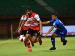 madura-united-vs-persiraja-banda-aceh-imbang_20200310_084118.jpg