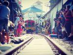 maeklong-railway-market.jpg
