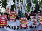 mahasiswa-aksi-tolak-perppu-no-2-tahun-2017_20170819_151612.jpg