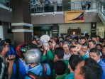 mahasiswa-bema-uin-demo-pln-aceh_20160513_155146.jpg