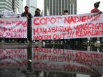 mahasiswa-berunjukrasa-tolak-komersialisasi-dan-liberalisasi-pendidikan_20200702_205348.jpg
