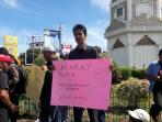 mahasiswa-dan-aktivis-aksi-aksi-di-bundaran-simpang-lima_1_20160519_140059.jpg