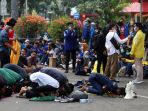 mahasiswa-kembali-unjuk-rasa-tolak-omnibus-law-uu-cipta-kerja_20201016_195756.jpg