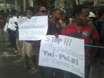 mahasiswa-papua-demo-di-malang_20141219_125447.jpg