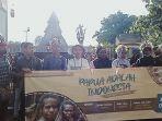 mahasiswa-papua-lagi-di-tmii.jpg
