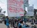 mahasiswa-ums-tiduran-di-jalan.jpg