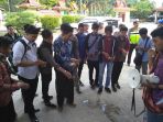 mahasiswa-yang-melakukan-aksi-di-museum-sang-nila-utama_20170404_200428.jpg