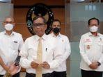 mahfud-md-bersama-jajaran-satgas-blbi.jpg