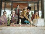 mahfud-md-berziarah-ke-makam-wakil-presiden-pertama-ri-mohammad-hatta-atau-bung-hatta.jpg