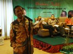 mahfud-md-dan-siti-zuhro-pembicara-diskusi-publik_20150527_173033.jpg