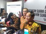 mahfud-md-meninjau-langsung-proses-input-data-hasil-penghitungan-suara-atau-formulir-c1-plano.jpg