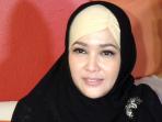 maia-estianty-jilbab_20160127_211834.jpg