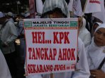 majelis-tinggi-jakarta-bersyariah-demo-di-kpk_20160404_223511.jpg