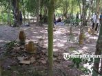 makam-tua-di-kawasan-konservasi-mangrove-desa-pangkalan-batang-di-rawat-kkm-putri-hijau_20180903_084948.jpg