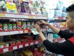 makanan-ikan-dalam-kaleng-di-sebuat-supermarket_20180329_162400.jpg