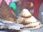 makanan-khas-betawi-yang-mulai-langka-kue-dongkal.jpg