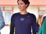 makna-spiritual-di-balik-kalung-hijau-meghan-markle-dari-new-zealand_20181102_172642.jpg