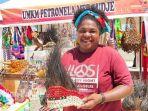 mama-petronela-meraudje-dapat-rp-15-juta-selama-berjualan.jpg