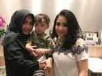 mama-rieta-ceritakan-proses-melahirkan-nagita-slavina.jpg