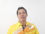 maman-suparman-pelatih-voli-indoor-putra-papua.jpg