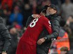 manajer-liverpool-jurgen-klopp-kanan-memeluk-cody-gakpo.jpg