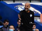 manajer-manchester-city-asal-spanyol-pep-guardiola-memberi-isyarat-dari-garis-samping.jpg