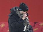 manajer-manchester-city-pep-guardiola-mendampingi-timnya-saat-melawan-manchester-united.jpg