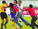 Tak Cuman di Liga Turki, Pemukulan Wasit Juga Pernah Dilakukan 2 Petinggi Klub Liga Indonesia
