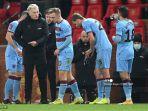 manajer-west-ham-united-skotlandia-david-moyes-berbicara-dengan-jarrod-bowen.jpg