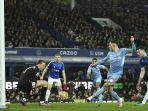 manchester-city-phil-foden-2r-mencetak-gol-pertama-timnya.jpg