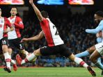 manchester-city-raheem-sterling-vs-southampton_20171130_115459.jpg