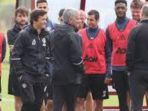manchester-united-latihannnnn_20170301_222002.jpg