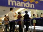 mandiri-bank-nasabah_20150111_142255.jpg