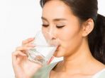 manfaat-jika-minum-air-putih-selama-sebulan-penuh_20181105_224923.jpg
