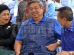 mangku-pastika-mendampingi-ketum-demokrat-sby-dan-ani-yudhoyono-di-bali_20150910_071959.jpg