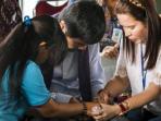 manny-pacquiao-berdoa-bersama-mary-jane_20150711_234233.jpg