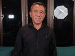 mantan-bupati-buru-ramli-umasugi_1.jpg