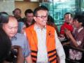 mantan-gubernur-riau-rusli-zainal-ditangkap-kpk_10.jpg