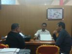 mantan-kepala-dishub-rohul-tersangka_20180911_134504.jpg