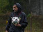 mantan-pelatih-arema-fc-eduardo-almeida-resmi-nahkodai-rans-nusantara.jpg