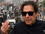 mantan-pm-pakistan-imran-khan-terluka-dalam-upaya-pembunuhan_20221104_070755.jpg
