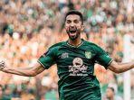 manu-jalilov-mencetak-gol-kemenangan-persebaya-saat-melawan-madura-united.jpg