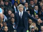 manuel-pellegrini-ditengahpemain_20160413_231936.jpg