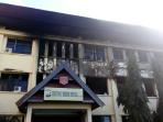 mapolda-sulselbar-di-makassar-terbakar_20160425_090533.jpg